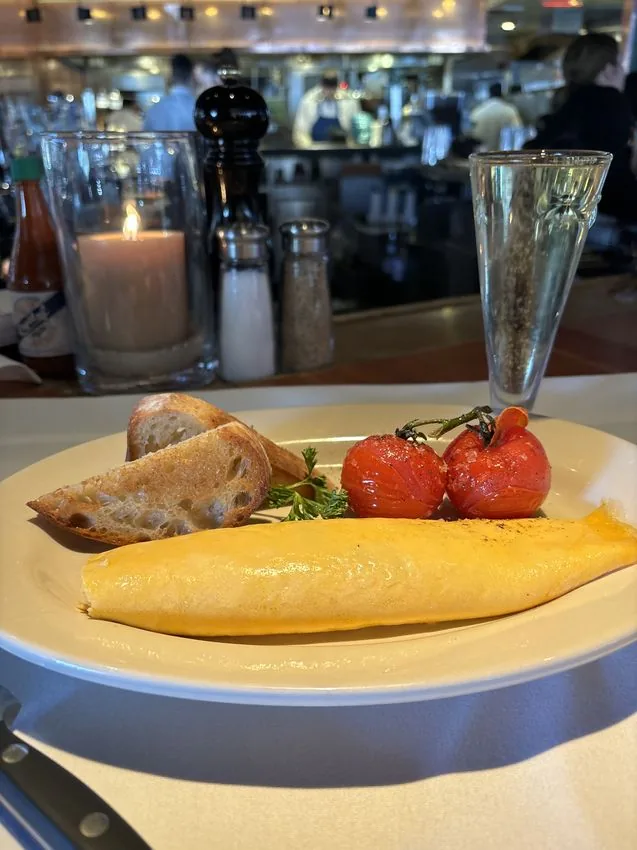 French omelette — chef's table